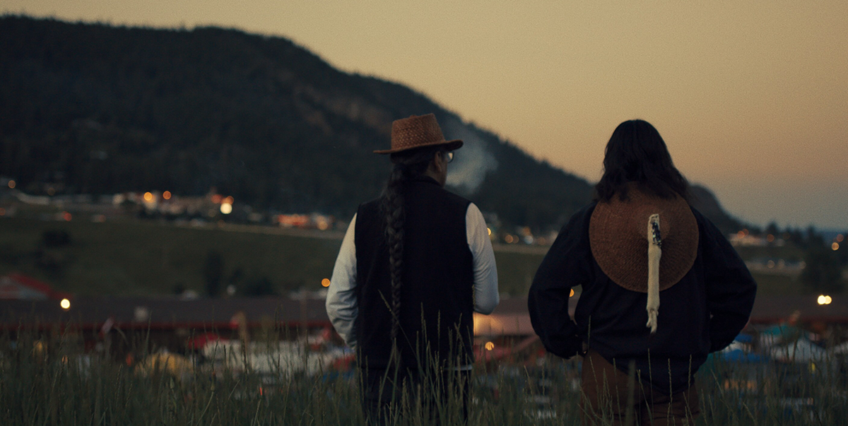 Sugarcane | Documental