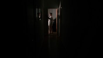 Cortometraje Luces fuera (Lights Out)